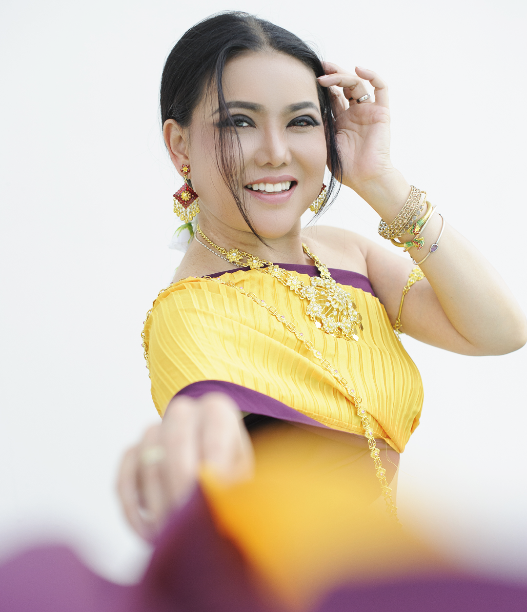 Portrait photographer Dordogne, France, Business, headshot photographer, family portrait photographer, France, Fashion photographer, Editorial photographer, Eymet, Beaumont, Monpazier, Monflanquin, Villereal, Issigeac, Bergerac, Sarlat, Fumel, Cahors, Villeneuve