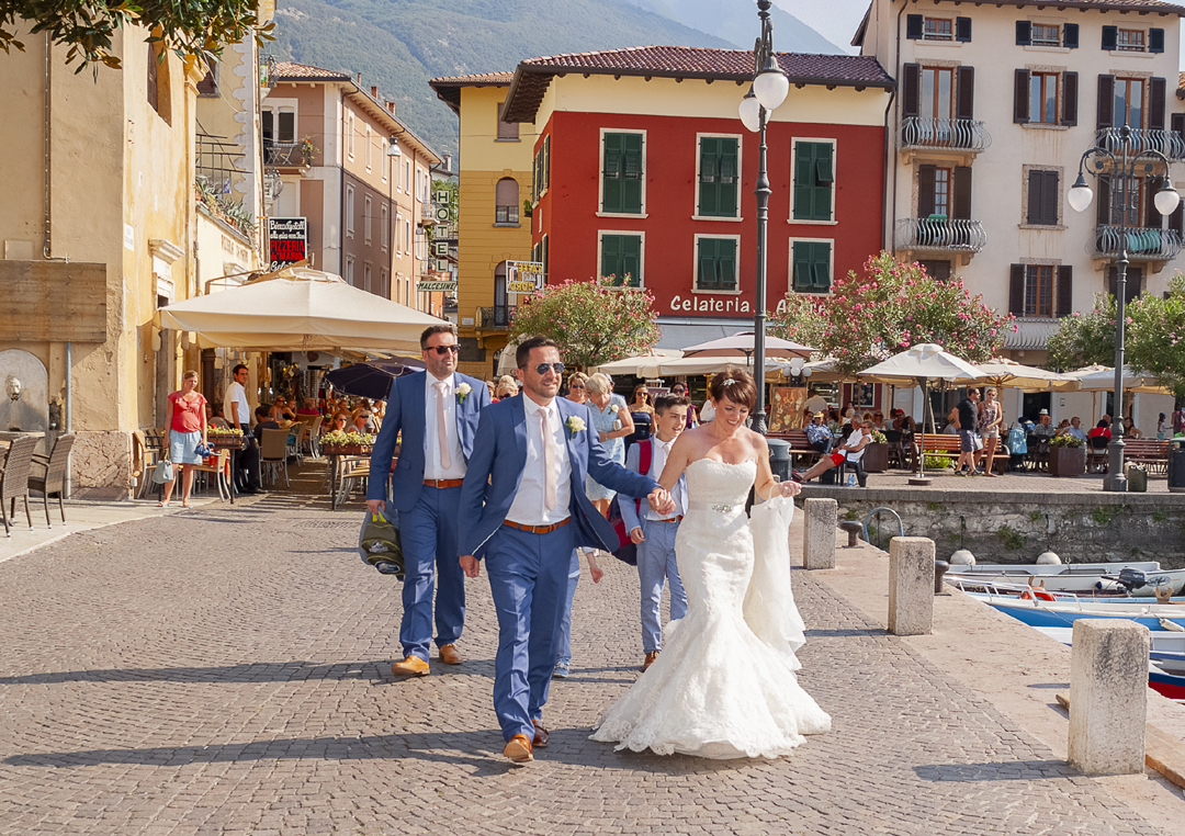 Bridal Photographer Dordogne, Wedding Photographer Dordogne, France, wedding photography studio in the Dordogne, near to Eymet, Bergerac, Beaumont, Ruffec, Monpazier, Fumel, Sarlat, bridal photography & portraits
